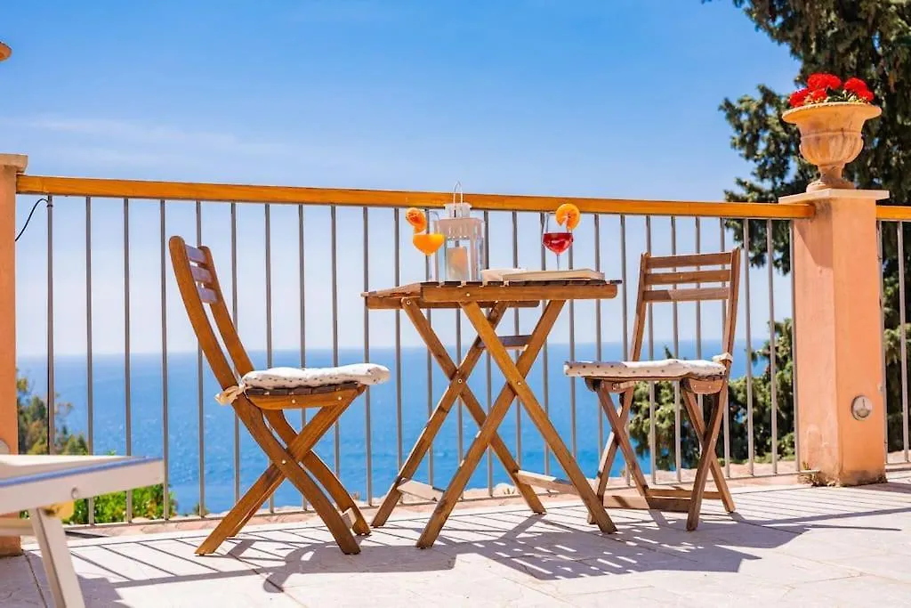 Chalet Vista Mare A Taormina Con Parcheggio Paolone House 0*,