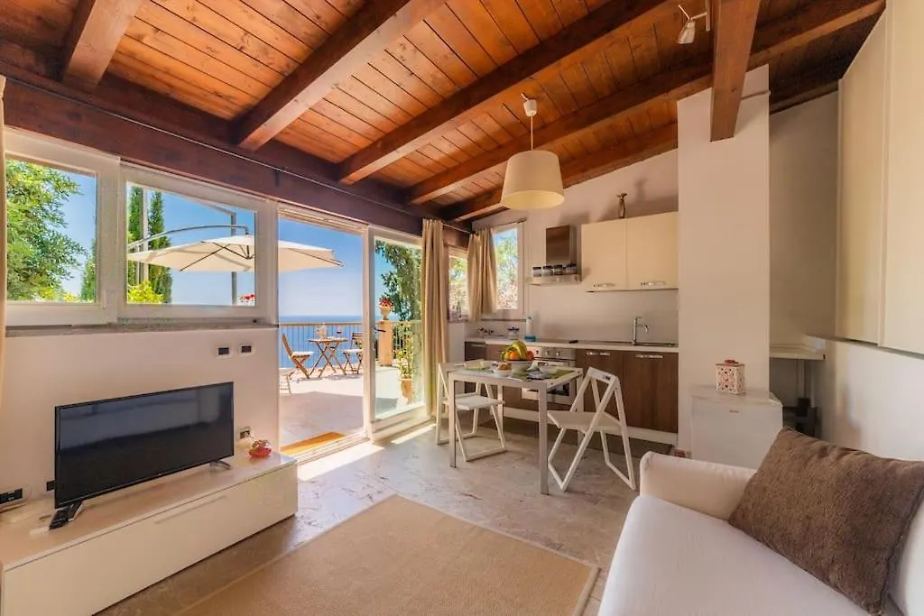 Chalet Vista Mare A Taormina Con Parcheggio Paolone House