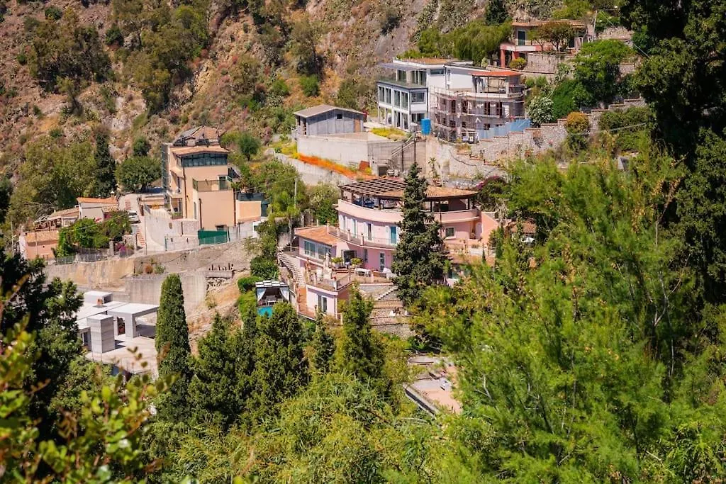 Chalet Vista Mare A Taormina Con Parcheggio Paolone House