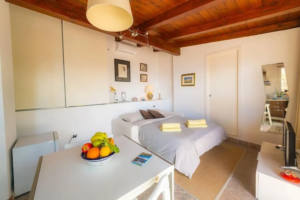 Chalet Vista Mare A Taormina Con Parcheggio Paolone House