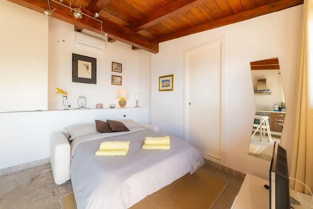 Chalet Vista Mare A Taormina Con Parcheggio Paolone House 0*,